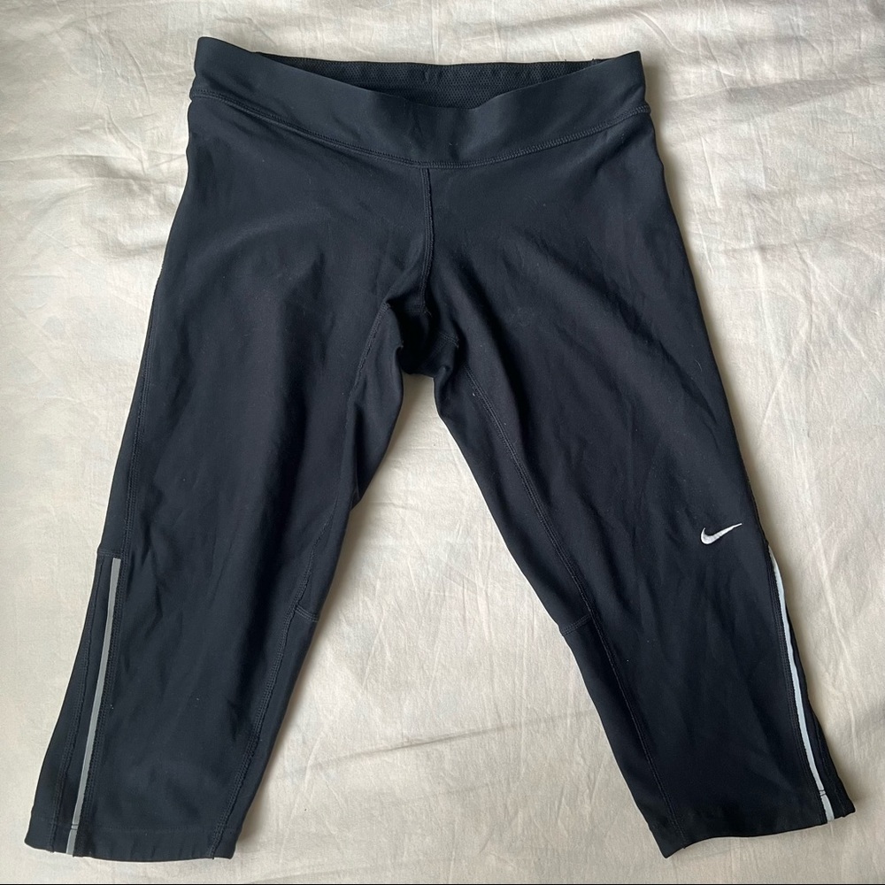 nike capris